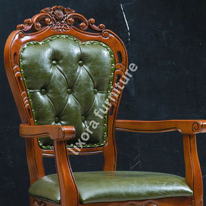 Fauteuil de salle à manger de luxe en bois massif, artisanal, avec sculptures florales ornées et assise capitonnée en cuir vert - Product Image 2