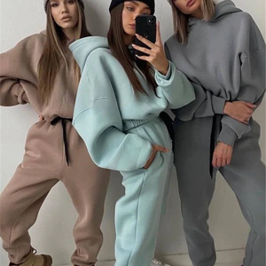 Sudadera con Capucha y Pantalones de Chándal Personalizados Unisex de Invierno, Corte Regular, 100% Algodón, Logotipo Bordado en la Parte Delantera, Forro Polar, Estilo Jogger - Product Image 1