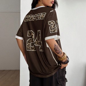 Maillot de football américain surdimensionné en maille imprimé léopard Y2K pour femme, streetwear marron avec numéro graphique, personnalisable OEM en gros - Product Image 5
