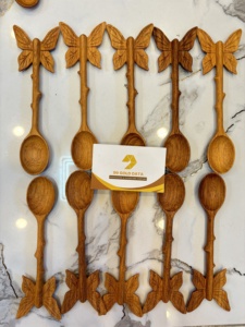 Cucharas de madera Doussie hechas a mano con mango de rama: Decoración de cocina - Product Image 4