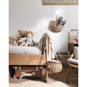 Cesta de almacenamiento para colgar en la pared con forma de manzana, tejida con ratán natural, perfecta para decorar las paredes de tu hogar. - Product Image 2