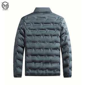 เสื้อแจ็คเก็ตพัฟเฟอร์ฤดูหนาวแบบหนา มีฮู้ด ผลิตจากโพลีเอสเตอร์ 100% ปิดด้วยซิป ผ้าเนื้อบับเบิ้ลเงางาม แห้งเร็ว ระบายอากาศได้ดี กันลม ผลิตตามแบบ OEM สำหรับผู้ชาย - Product Image 2