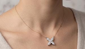 Collier pendentif en diamant cultivé en laboratoire, motif papillon |   Collier papillon en diamant taille marquise pour femme - Product Image 1