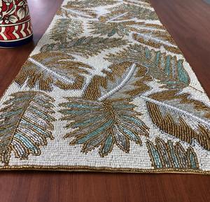 Chemin de table rectangulaire en tissu brodé à la main, style bohème, motif feuille, pour table à manger - Product Image 3