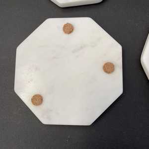 Ensemble de quatre dessous-de-verre octogonaux en marbre blanc vintage, décoration de table en pierre naturelle - Product Image 3