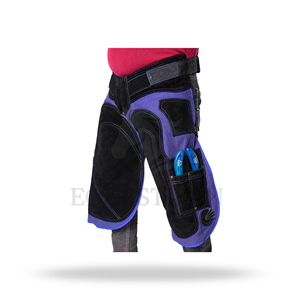 Tablier de fermeur en cuir pour le soin des sabots de cheval, avec jambières fendues et poches pour outils - Product Image 4