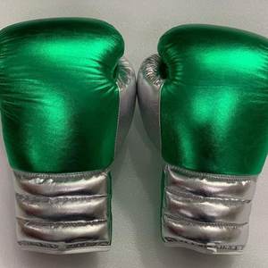 Gants de boxe en cuir véritable de qualité supérieure RTS, imperméables et à fermeture lacée, fabriqués sur mesure pour le sparring, modèle MS-BG-2583 - Product Image 4