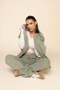 Pantalon de survêtement en molleton vert olive pour femmes grandes tailles, taille haute, coupe droite ample, longueur intégrale, décontracté, avec poches, pour l'automne - Product Image 6