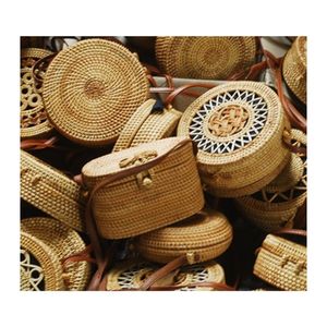 Expédition rapide : Sac en rotin au fini soigné pour une installation rapide d'événements et une touche esthétique savoureuse pour les stands de restauration traditionnels et l'art. - Product Image 5