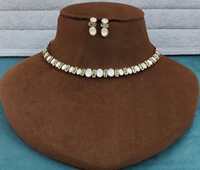 Ensemble de colliers en moissanite de qualité supérieure, bijoux minimalistes parfaits pour les occasions festives et de bureau, design élégant et raffiné.