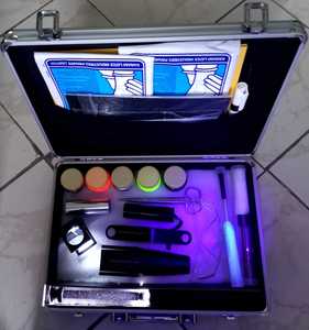 Équipement d'analyse d'empreintes digitales pour l'investigation sur les lieux de défaillance, avec lampe UV, poudre fine et ensemble de brosses - Product Image 3