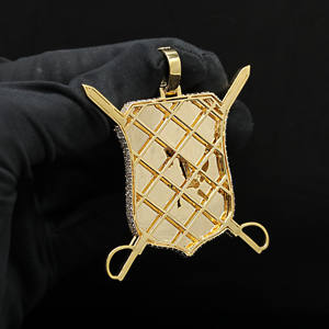 Colgante de Lujo Personalizado, Chapado en Oro, Estilo Hip Hop, con Diamantes, Diseño Dynasty Elite - Product Image 5