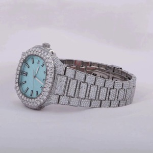 Reloj Tonneau de Lujo para Mujer, Reloj Tonneau de Acero Inoxidable con Bisel de Diamantes, Esfera Azul, Movimiento de Cuarzo Analógico, Cierre Plegable, 38 mm - Product Image 2