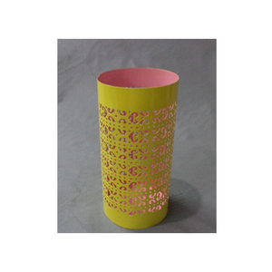 Porte-bougie décoratif artisanal en métal perforé, écologique, cylindrique, extérieur jaune, intérieur rose, artistique, circulaire - Product Image 5