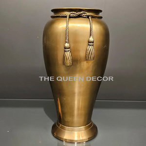 Vases à fleurs en aluminium de forme ronde finition dorée, qualité exclusive, pour cadeaux, mariage, bureau et salon - Product Image 2