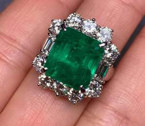 Anillo de Compromiso y Boda de Esmeralda Colombiana de Lujo, Esmeralda Cultivada en Laboratorio, Plata de Ley, Chapado en Oro Blanco, Elegante Anillo con Gema Verde - Product Image 3