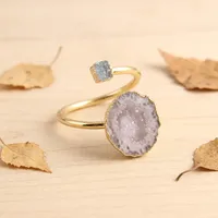 Bague ajustable en laiton plaqué or 18 carats, vente en gros, minimaliste, faite à la main, style bohème, avec géode grise naturelle et druse, bague tendance