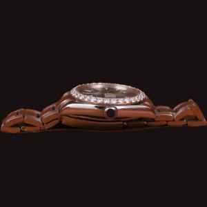 Reloj de Moda para Hombre y Mujer con Esfera Redonda de Color Verde Excepcional, Bisel con Incrustaciones de Diamantes Moissanite y Correa de Acero Inoxidable - Product Image 5