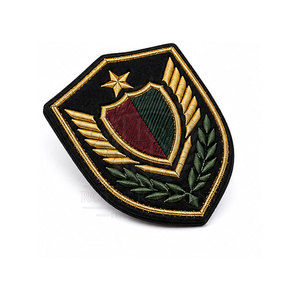 Badges de poitrine avec designs personnalisés, tissu de qualité, détails impeccables et fixation sécurisée pour vestes, vêtements et sacs - Product Image 5