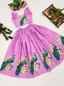 Collection exclusive de mariage : Blouse en soie Elichi, richement ornée de multiples sequins, rembourrée, vêtement de créateur pour les mariages et les fêtes - Product Image 4
