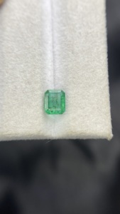 Émeraude naturelle certifiée du Zambie, taille octogonale, pierre à bon lustre, pierre précieuse non montée pour la création de bijoux, 0,96 carat - Product Image 3