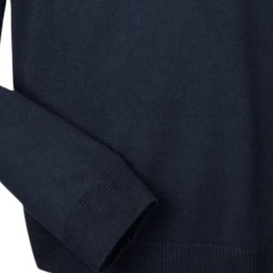 เสื้อสเวตเตอร์คอวีปักลายสีน้ำเงินกรมท่าแบบสั่งทำพิเศษสำหรับวัยรุ่นชายและคุณพ่อ เสื้อถักแบบครอบครัวเข้าชุดกัน แขนยาว สวมใส่สบายๆ แบบลำลอง - Product Image 4