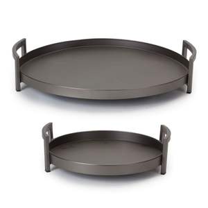 Juego de 2 bandejas redondas modernas de metal con asas, bandeja decorativa gris oscuro para servir en la cocina, bandeja grande y pequeña de metal para mesa - Product Image 1