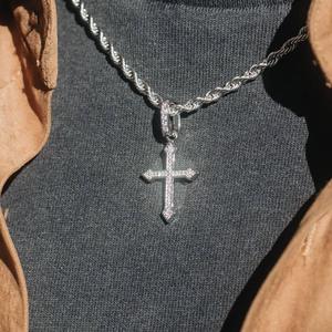 Collier pendentif croix en argent 925 plaqué rhodium pour homme, bijoux religieux chrétiens, style à porter au quotidien - Product Image 2