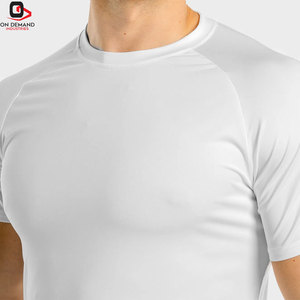 T-shirts de sport en maille premium doux au toucher, coupe ajustée, respirants, séchage rapide, impression personnalisée pour le fitness et le confort quotidien - Product Image 4
