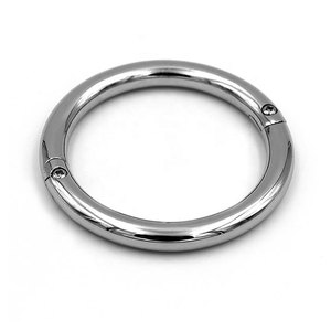 Anneau de nez réutilisable de qualité supérieure en acier inoxydable argenté, tailles de 52 mm à 70 mm, sans perçage pour le soulagement de la douleur chez le bétail - Product Image 2