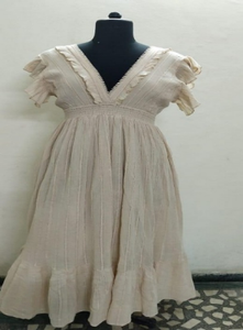 ชุดเดรสผ้าฝ้ายเครปผสมลูเร็กซ์ ดีไซน์หรูหราสำหรับงานปาร์ตี้ รับผลิตแบบ OEM ODM แบรนด์ส่วนตัว - Product Image 3