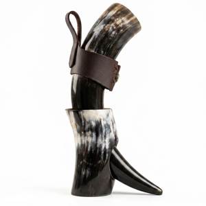 Mittelalterliches Trinkhorn-Geschenkset für Wikinger-Themenpartys und -Festivals, personalisierbar für Sammler. - Product Image 1