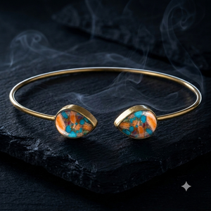 Bracelet manchette ouvert vintage en laiton plaqué or pour femme, avec pierre turquoise sertie en forme de goutte - Product Image 6