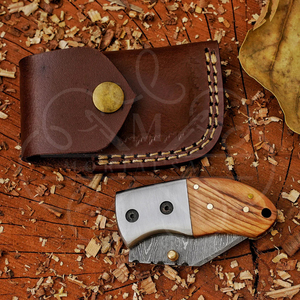 Mini couteau pliant en acier Damas avec manche en bois d'olivier, couteau EDC fait main sur mesure, lame tranchante, couteau de camping en plein air - Product Image 2