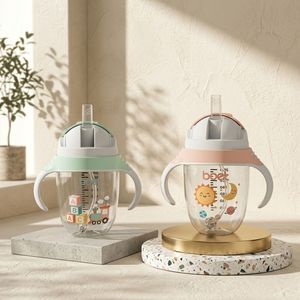 Bouteille d'eau transparente en Tritan pour enfants OEM ODM 260ml 360ml avec couvercle à paille anti-fuite, tasse d'apprentissage, fabricant d'usine au Vietnam - Product Image 5