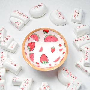 Tazón de Servir de Madera Esmaltada de Lujo con Diseño Floral Azul y Fresas, Hecho a Mano, Moderno, Apto para Lavavajillas, para Uso en la Cocina - Product Image 6