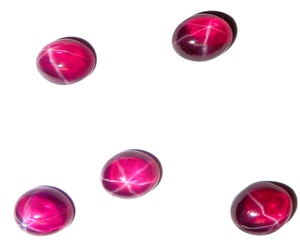Rubis étoilé transparent ovale 7x9 mm 3,5 carats, cabochon poli créé en laboratoire avec effet étoile à 6 branches pour la fabrication de bijoux - Product Image 2