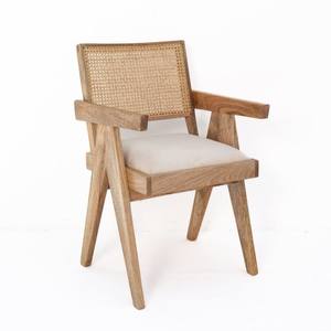 Banc en bois d'acacia foncé Vandana Falcon Aston avec assise confortable pour maisons modernes et extérieurs - Product Image 1