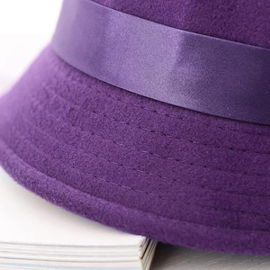 Chapeau Fedora en lin violet avec fleur en satin et ruban, fait sur mesure pour femme, idéal pour les occasions formelles, printemps-automne, adulte - Product Image 4