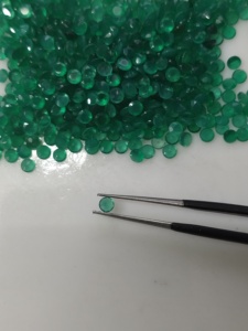 พลอยออนิกซ์สีเขียวธรรมชาติ 3 มม. ทรงกลมแบบคาโบชอง คุณภาพดีที่สุด สำหรับทำเครื่องประดับ - Product Image 2