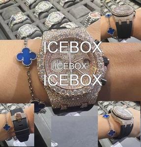 Reloj Digital Personalizado con Incrustaciones de Diamantes, Resistente al Agua 10 Bar, con Diamantes Moissanite VVS, Correa de Acero Inoxidable con Cierre de Pulsera, Estilo Hip-Hop - Product Image 2