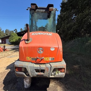 Cargadora de Ruedas Kubota R530 de Uso Pesado con Motor de 51 HP, Tracción 4x4 y Potente Capacidad de Carga con la Cucharón, en Venta - Product Image 2