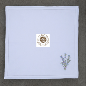 Lino natural con múltiples bordados de rosas, suave pero duradero, que agrega una elegancia romántica a las mesas y reuniones especiales. - Product Image 2