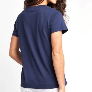 T-shirt décontracté pour femme 2026 de qualité supérieure, col en V, manches courtes, couleur personnalisée, 100 % coton jersey, teint uni, respirant - Product Image 4