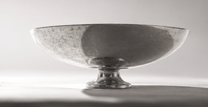Cuenco Decorativo Moderno de Metal Plateado con Base, Texturizado, para Decoración de Oficina o Biblioteca, Venta al por Mayor - Product Image 2