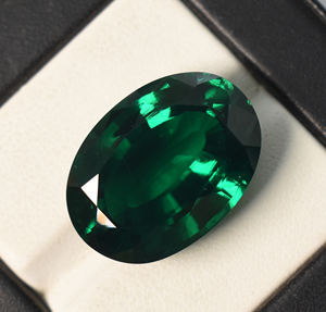 Esmeralda Verde Intenso de Laboratorio, Corte Ovalado 24x16 mm, Esmeralda Sintética Calibrada, Gema Suelta para Joyería, 26.90 ct - Product Image 5