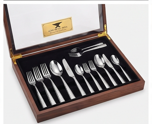 Ensemble de couverts en argent martelé, design luxueux, acier inoxydable poli miroir, pour une cuisine élégante, des mariages et une utilisation en restaurant. - Product Image 4