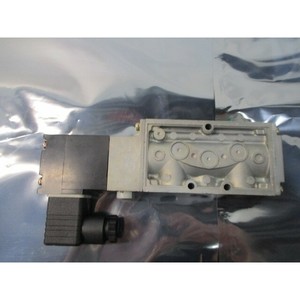 Válvula CKD 4F310-10 SOL 24VDC de 4 Vías V15-9, 105503 - Equipo y Piezas de Semiconductores de Confianza de Global Legacy - Product Image 1