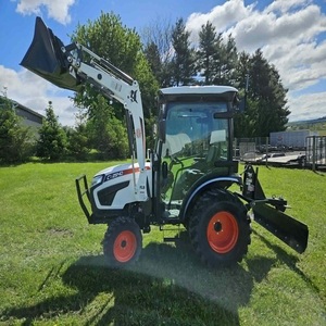 Équipement puissant de mini-tracteurs Bobcat, maniement compact pour travaux agricoles et entretien des terres. - Product Image 2