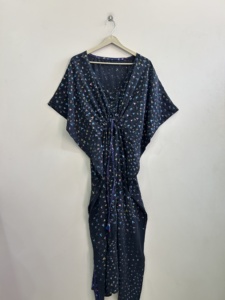 Robe Kaftan en Soie Faite Main Style Bohème Assortie, Longueur Maxi, Quotidienne, Écologique, Respirante, Cache-maillot de Plage - Product Image 3